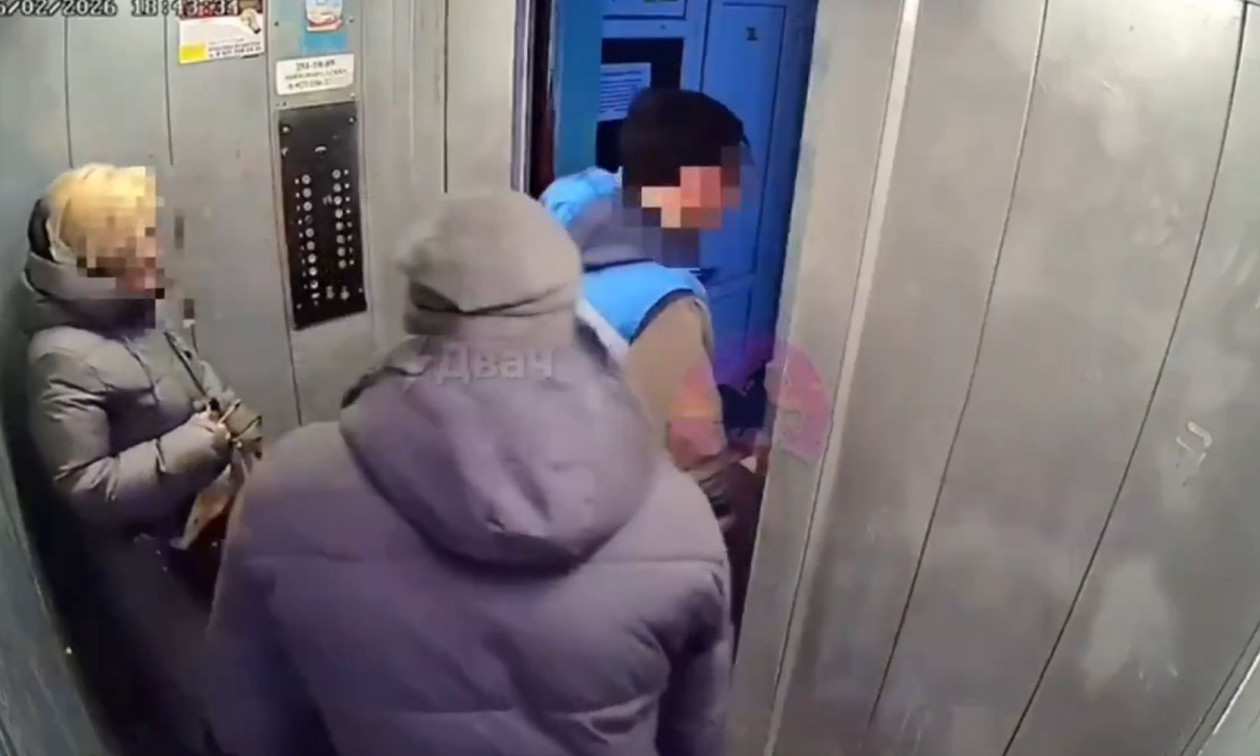 Άνδρας σχεδόν συνεθλίβη από ασανσέρ - Δείτε το τρομακτικό βίντεο