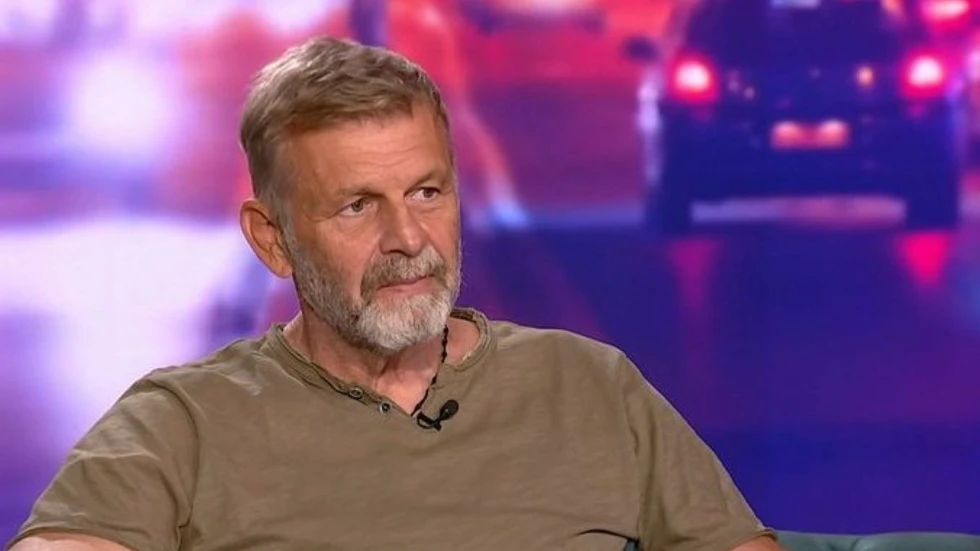 «Άκουγα έναν 60άρη να μιλάει για έρωτα και έλεγα “τι λέει ο παππούς”. Τώρα ερωτεύτηκα ξανά»
