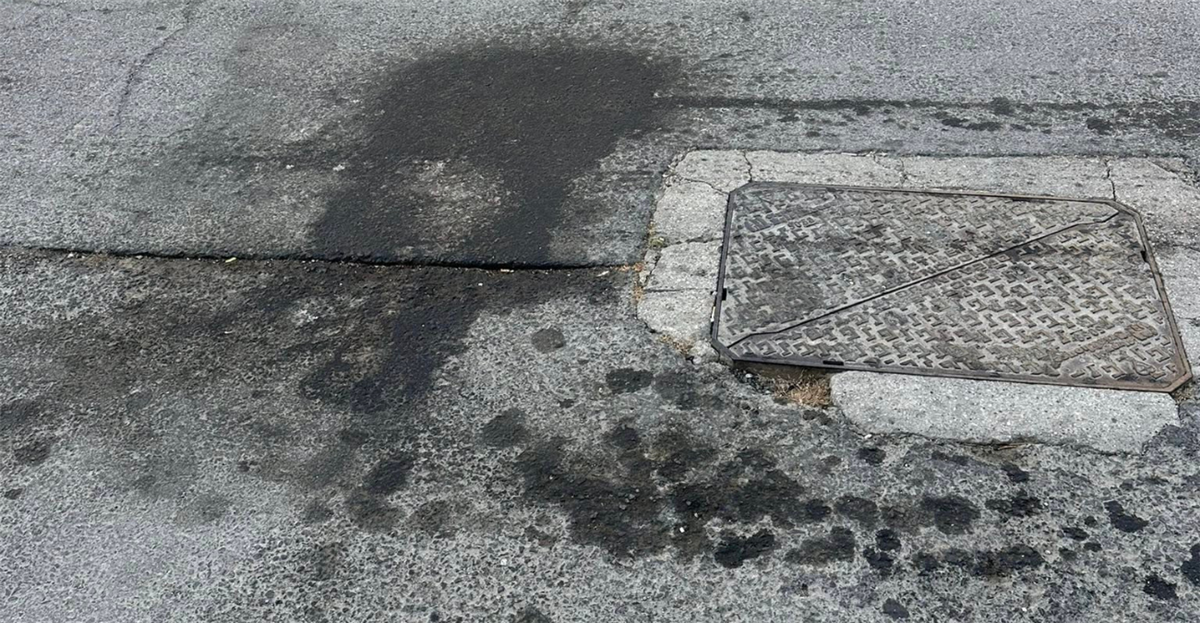 Οι φωτογραφίες από τη Λάρνακα που εξοργίζουν: «Αφήνουν εστίες μόλυνσης έξω από σπίτια και επιχειρήσεις»