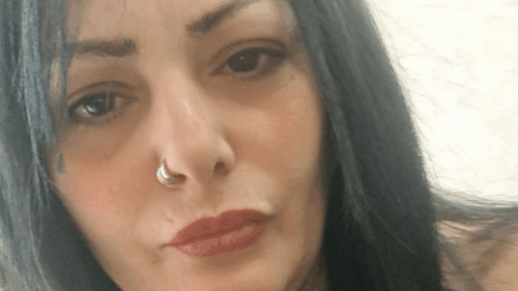 Annie Alexui: &laquo;&Alpha;&upsilon;&tau;&omicron;ί &pi;&omicron;&upsilon; &mu;&epsilon; &kappa;&alpha;&tau;ή&gamma;&gamma;&epsilon;&iota;&lambda;&alpha;&nu; &phi;&omicron;&beta;&omicron;ύ&nu;&tau;&alpha;&iota; &nu;&alpha; &mu;&epsilon; &alpha;&nu;&tau;&iota;&mu;&epsilon;&tau;&omega;&pi;ί&sigma;&omicron;&upsilon;&nu;&raquo; - Ό&sigma;&alpha; &kappa;&alpha;&tau;&alpha;&lambda;&omicron;&gamma;ί&zeta;&epsilon;&iota; &sigma;&epsilon; &Delta;ή&mu;&alpha;&rho;&chi;&omicron; &ndash; &Pi;&rho;&omicron;&alpha;&nu;ή&gamma;&gamma;&epsilon;&iota;&lambda;&epsilon; &alpha;&pi;&omicron;&kappa;&alpha;&lambda;ύ&psi;&epsilon;&iota;&sigmaf;