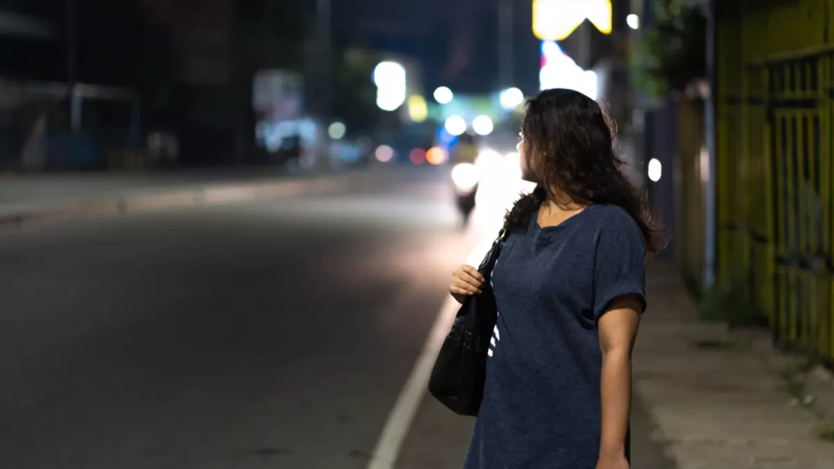 Φοβάστε όταν επιστρέφετε μόνοι στο σπίτι; Έξυπνη εφαρμογή βρίσκει την πιο ασφαλή διαδρομή