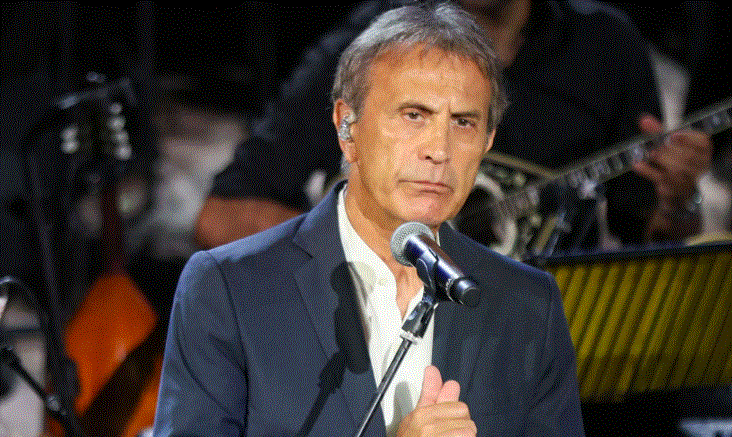 Γιώργος Νταλάρας: Τα εγγόνια του πηγαίνουν στο Γυμνάσιο – Δείτε πόσο έχουν μεγαλώσει