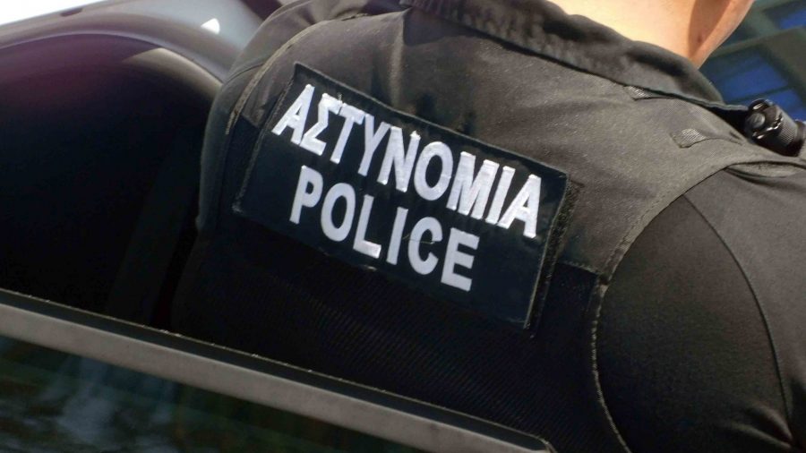 &Sigma;&upsilon;&nu;&epsilon;&lambda;ή&phi;&theta;&eta; &epsilon;&iota;&delta;&iota;&kappa;ό&sigmaf; &alpha;&sigma;&tau;&upsilon;&nu;&omicron;&mu;&iota;&kappa;ό&sigmaf; - &Phi;έ&rho;&epsilon;&tau;&alpha;&iota; &nu;&alpha; &pi;&epsilon;ί&lambda;&eta;&sigma;&epsilon; &tau;&eta; &sigma;ύ&zeta;&upsilon;&gamma;ό &tau;&omicron;&upsilon; ό&tau;&iota; &theta;&alpha; &tau;&eta;&sigmaf; &alpha;&phi;&alpha;&iota;&rho;έ&sigma;&epsilon;&iota; &tau;&eta; &zeta;&omega;ή