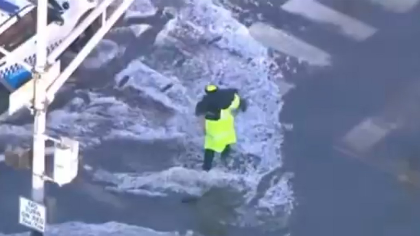 BINTEO: &Sigma;&chi;&omicron;&lambda;&iota;&kappa;ό&sigmaf; &tau;&rho;&omicron;&chi;&omicron;&nu;ό&mu;&omicron;&sigmaf; &pi;&alpha;ί&rho;&nu;&epsilon;&iota; &mu;&alpha;&theta;&eta;&tau;ή &sigma;&tau;&eta;&nu; &pi;&lambda;ά&tau;&eta; &gamma;&iota;&alpha; &nu;&alpha; &mu;&eta;&nu; &beta;&rho;&alpha;&chi;&epsilon;ί