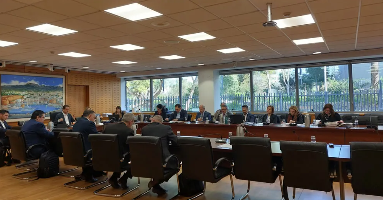 Προς επίλυση η διαφωνία για τη χρηματοδότηση των Δήμων