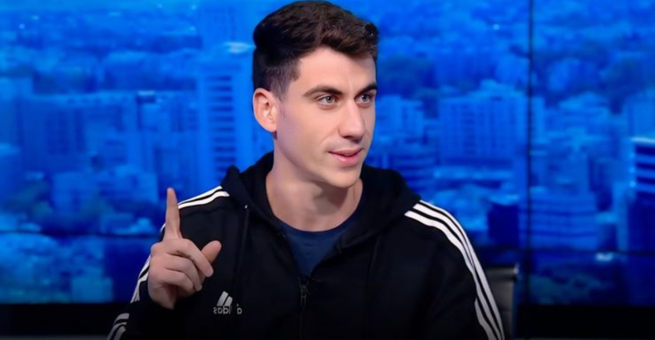 Ό&tau;&alpha;&nu; &omicron; &delta;&eta;&mu;ό&sigma;&iota;&omicron;&sigmaf; &lambda;ό&gamma;&omicron;&sigmaf; &pi;&lambda;&eta;&gamma;ώ&nu;&epsilon;&iota;: &Tau;&omicron; &sigma;&chi;ό&lambda;&iota;&omicron; &Phi;&epsilon;&iota;&delta;ί&alpha;, &omicron;&iota; &alpha;&nu;&tau;&iota;&delta;&rho;ά&sigma;&epsilon;&iota;&sigmaf; &kappa;&alpha;&iota; &tau;&omicron; &chi;&alpha;&mu;έ&nu;&omicron; &laquo;mea culpa&raquo; &sigma;&tau;&eta;&nu; &pi;&omicron;&lambda;&iota;&tau;&iota;&kappa;ή