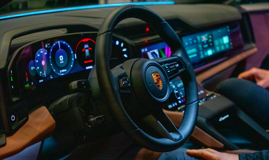 &Alpha;&pi;&omicron;&kappa;&lambda;&epsilon;&iota;&sigma;&tau;&iota;&kappa;ή &Pi;&alpha;&rho;&omicron;&upsilon;&sigma;ί&alpha;&sigma;&eta; &tau;&eta;&sigmaf; &nu;έ&alpha;&sigmaf; Porsche Cayenne Electric &sigma;&tau;&eta;&nu; &Kappa;ύ&pi;&rho;&omicron;