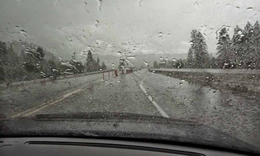 Οδηγοί προσοχή: Χάος στον αυτοκινητόδρομο λόγω καταρρακτωδών βροχών - Δείτε σε ποιες περιοχές