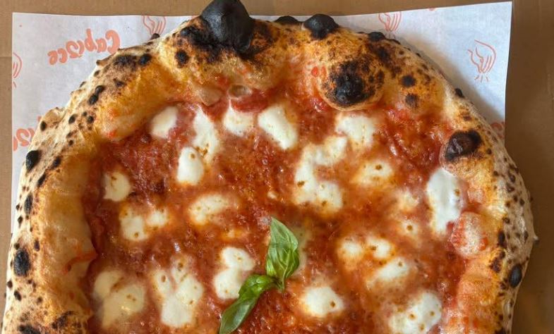 &Mu;&iota;&alpha; &nu;έ&alpha; &pi;&iota;&tau;&sigma;&alpha;&rho;ί&alpha; &sigma;&epsilon;&rho;&beta;ί&rho;&epsilon;&iota; &tau;&eta;&nu; &Iota;&tau;&alpha;&lambda;ί&alpha; &sigma;&tau;&omicron; &pi;&iota;ά&tau;&omicron; &sigma;&alpha;&sigmaf; - &Alpha;&phi;&rho;ά&tau;&eta; &zeta;ύ&mu;&eta; &kappa;&alpha;&iota; &alpha;&upsilon;&theta;&epsilon;&nu;&tau;&iota;&kappa;έ&sigmaf; &gamma;&epsilon;ύ&sigma;&epsilon;&iota;&sigmaf; &sigma;&tau;&eta;&nu; &kappa;&alpha;&rho;&delta;&iota;ά &tau;&eta;&sigmaf; &pi;&rho;&omega;&tau;&epsilon;ύ&omicron;&upsilon;&sigma;&alpha;&sigmaf; - &Delta;&epsilon;ί&tau;&epsilon; &phi;&omega;&tau;&omicron;&gamma;&rho;&alpha;&phi;ί&epsilon;&sigmaf;