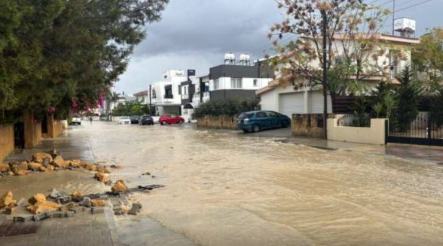 Χάος λόγω Byron: Τραγική η κατάσταση στα κατεχόμενα - Πλημμύρισαν σπίτια και κλείνουν σχολεία - Φωτογραφίες