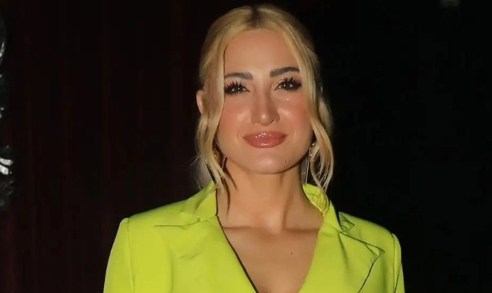 &Iota;&omega;ά&nu;&nu;&alpha; &Tau;&omicron;ύ&nu;&eta;: &Tau;&omicron; lunch box &tau;&omicron;&upsilon; &Pi;ά&rho;&eta; &epsilon;ί&nu;&alpha;&iota; &gamma;&epsilon;&mu;ά&tau;&omicron; &chi;&rho;ώ&mu;&alpha;&tau;&alpha; &kappa;&alpha;&iota; &theta;&rho;&epsilon;&pi;&tau;&iota;&kappa;έ&sigmaf; &epsilon;&pi;&iota;&lambda;&omicron;&gamma;έ&sigmaf;