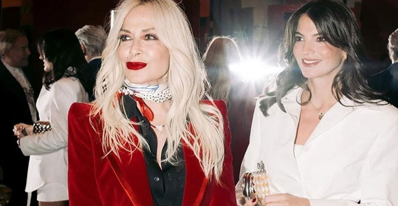 &Eta; Ά&nu;&nu;&alpha; &Beta;ί&sigma;&sigma;&eta; &alpha;&pi;&omicron;&chi;&omega;&rho;&epsilon;ί &alpha;&pi;ό &tau;&eta;&nu; Panik Records &ndash; Business &alpha;&pi;&omicron;&kappa;&lambda;&epsilon;&iota;&sigma;&tau;&iota;&kappa;ά &mu;&epsilon; &tau;&eta;&nu; &kappa;&omicron;&upsilon;&mu;&pi;ά&rho;&alpha; &tau;&eta;&sigmaf; &Delta;ή&mu;&eta;&tau;&rho;&alpha; &Kappa;&omicron;ύ&sigma;&tau;&alpha;