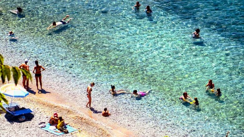 &Kappa;&alpha;&iota;&rho;ό&sigmaf;: &Kappa;&alpha;&lambda;ό &kappa;&alpha;&lambda;&omicron;&kappa;&alpha;ί&rho;&iota; &mu;&epsilon; &zeta;έ&sigma;&tau;&eta; &kappa;&alpha;&iota;&hellip; &beta;&rho;&omicron;&chi;έ&sigmaf; &ndash; &Pi;&omicron;&iota;&epsilon;&sigmaf; &pi;&epsilon;&rho;&iota;&omicron;&chi;έ&sigmaf; &theta;&alpha; &epsilon;&pi;&eta;&rho;&epsilon;&alpha;&sigma;&tau;&omicron;ύ&nu;