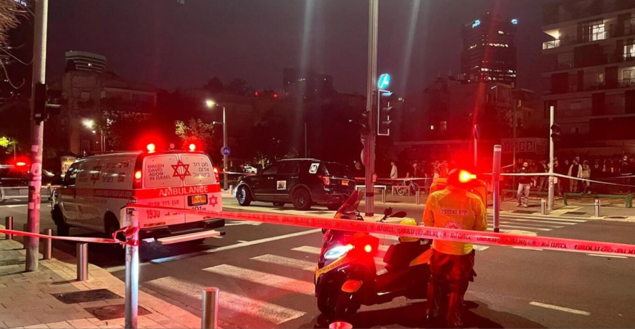 LIVE: Ά&nu;&omicron;&delta;&omicron;&sigmaf; &sigma;&tau;&omicron; &pi;&epsilon;&tau;&rho;έ&lambda;&alpha;&iota;&omicron; &mu;&epsilon;&tau;ά &tau;&omicron; &delta;&iota;ά&gamma;&gamma;&epsilon;&lambda;&mu;&alpha; &Tau;&rho;&alpha;&mu;&pi; - &Tau;&rho;ί&alpha; &kappa;ύ&mu;&alpha;&tau;&alpha; &iota;&rho;&alpha;&nu;&iota;&kappa;ώ&nu; &pi;&upsilon;&rho;&alpha;ύ&lambda;&omega;&nu; &sigma;&tau;&omicron; &Iota;&sigma;&rho;&alpha;ή&lambda;, &tau;&rho;&alpha;&upsilon;&mu;&alpha;&tau;ί&epsilon;&sigmaf; &sigma;&tau;&omicron; &Tau;&epsilon;&lambda; &Alpha;&beta;ί&beta;