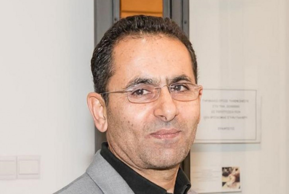 ΕΚΤΑΚΤΟ: Eπίθεση με εκρηκτικά στην οικία του καλλιτέχνη Γιώργου Γαβριήλ