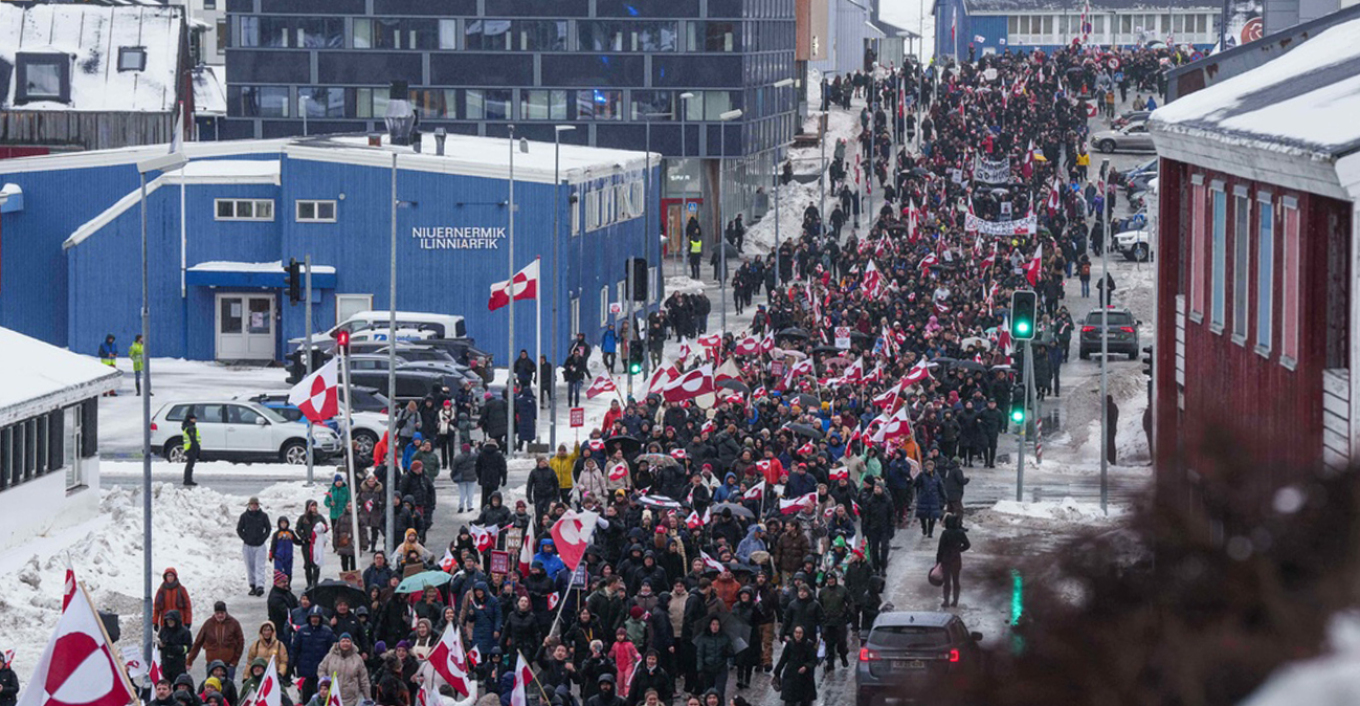 Politico: Η Ευρώπη για πρώτη φορά εξετάζει σκληρή απάντηση στον Τραμπ για τους δασμούς λόγω Γροιλανδίας