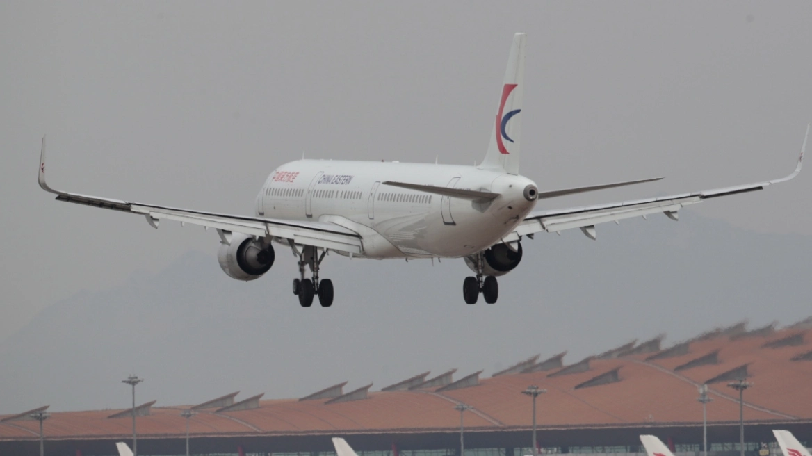 Η απευθείας πτήση-ρεκόρ που ενώνει τρεις ηπείρους και καλύπτει 20.000 χλμ