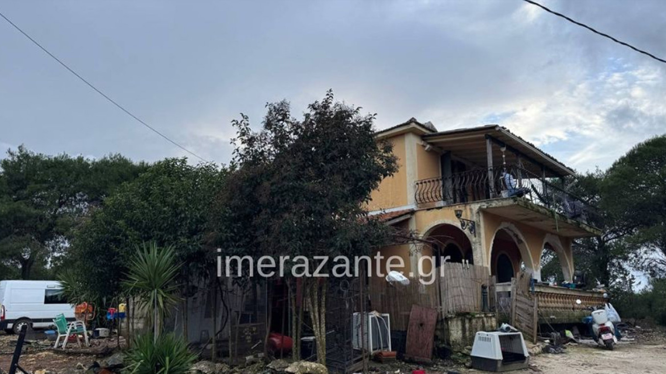 Συγκλονίζει ο πατέρας του 2χρονου αγοριού μετά τη φονική επίθεση από το πίτμπουλ της οικογένειας