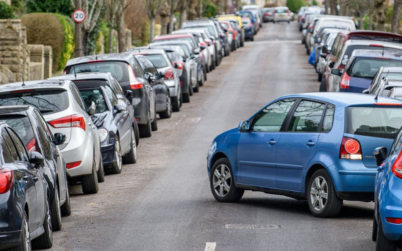 &Tau;&rho;&alpha;&gamma;&iota;&kappa;ό: &Omicron;&delta;&eta;&gamma;ό&sigmaf; &pi;ά&rho;&kappa;&alpha;&rho;&epsilon; &pi;&alpha;&rho;ά&nu;&omicron;&mu;&alpha; &sigma;&epsilon; &theta;έ&sigma;&epsilon;&iota;&sigmaf; &Alpha;&mu;&epsilon;&Alpha; &kappa;&alpha;&iota; &tau;&omicron;&nu; &laquo;&tau;&sigma;ά&kappa;&omega;&sigma;&epsilon;&raquo; &pi;&omicron;&lambda;ί&tau;&eta;&sigmaf; - &laquo;&Mu;ό&lambda;&iota;&sigmaf; έ&pi;&iota;&alpha;&sigma;&alpha; &tau;&eta;&lambda;έ&phi;&omega;&nu;&omicron; &tau;&eta;&nu; &Alpha;&sigma;&tau;&upsilon;&nu;&omicron;&mu;ί&alpha;...&raquo;