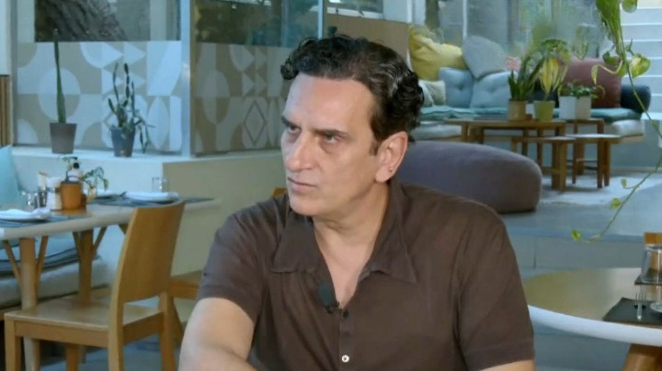 Το παίρνω πολύ βαριά που δεν τους χάρηκα όσο θα ήθελα Το παίρνω πολύ βαριά που δεν τους χάρηκα όσο θα ήθελα