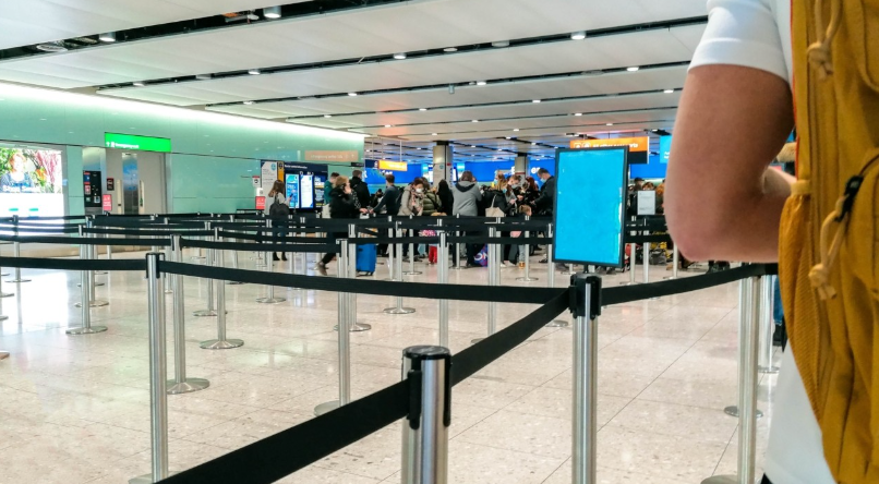 Γιατί οι μαύρες κάλτσες μπορεί να προκαλέσουν πρόβλημα μέσα στο αεροπλάνο