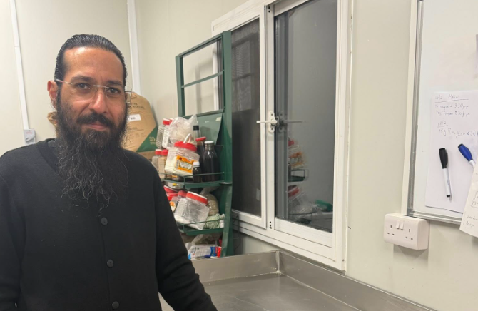 &Sigma;&tau;&eta;&nu; &kappa;&omicron;&upsilon;&zeta;ί&nu;&alpha; &kappa;&alpha;&iota; &pi;ά&lambda;&iota; &omicron; &Nu;&epsilon;&kappa;&tau;ά&rho;&iota;&omicron;&sigmaf;! &Tau;&iota; έ&phi;&tau;&iota;&alpha;&xi;&epsilon; &alpha;&upsilon;&tau;ή &tau;&eta; &phi;&omicron;&rho;ά - &laquo;&Eta; &pi;ό&rho;&tau;&alpha; &mu;&alpha;&sigmaf; &epsilon;ί&nu;&alpha;&iota; &alpha;&nu;&omicron;&iota;&chi;&tau;ή&raquo; - &Delta;&epsilon;ί&tau;&epsilon; &phi;&omega;&tau;&omicron;&gamma;&rho;&alpha;&phi;ί&epsilon;&sigmaf;