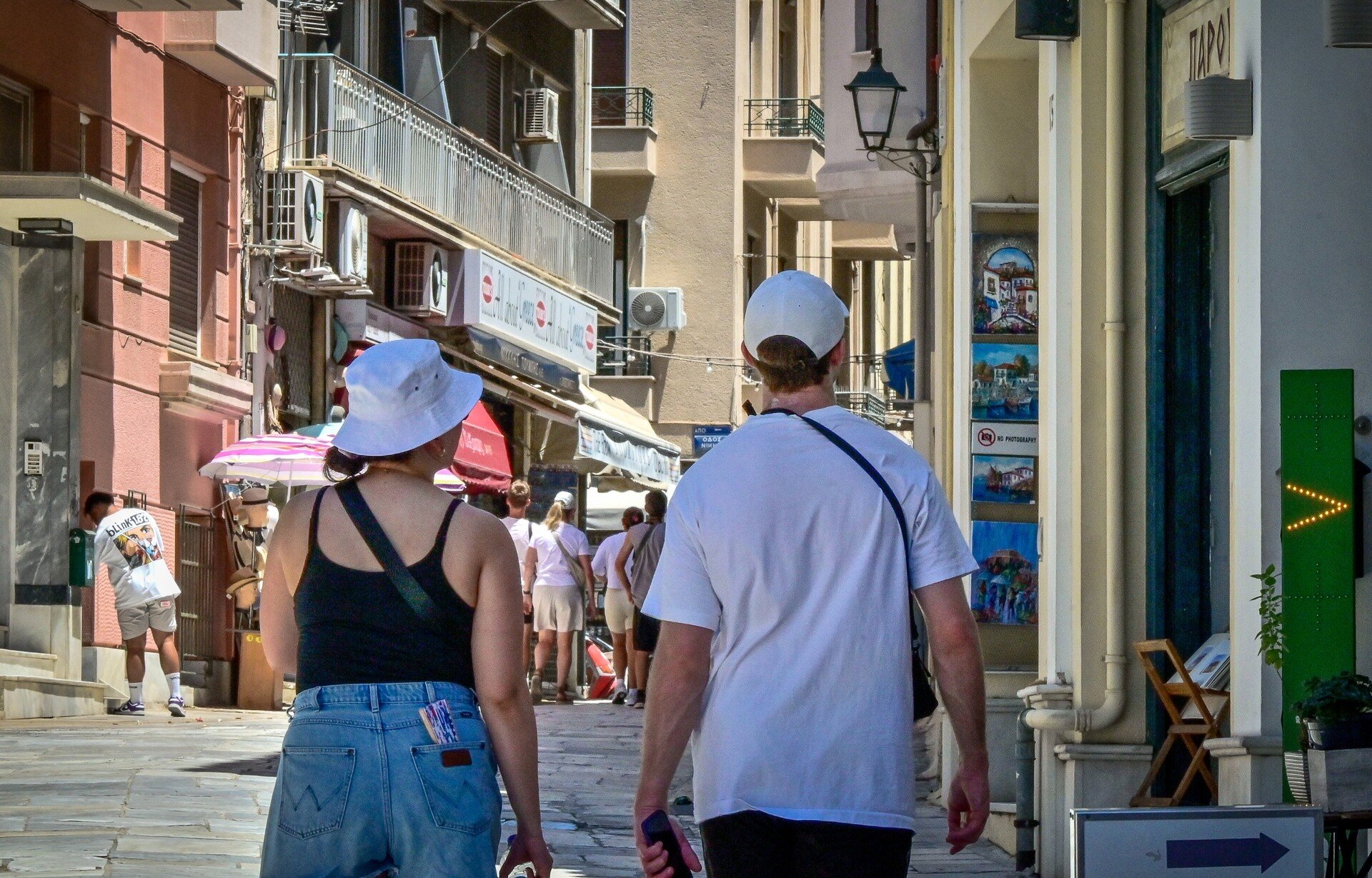 Ζέστη κι όποιος αντέξει – Τι προκαλεί στο σώμα μας – Ποιοι κινδυνεύουν περισσότερο