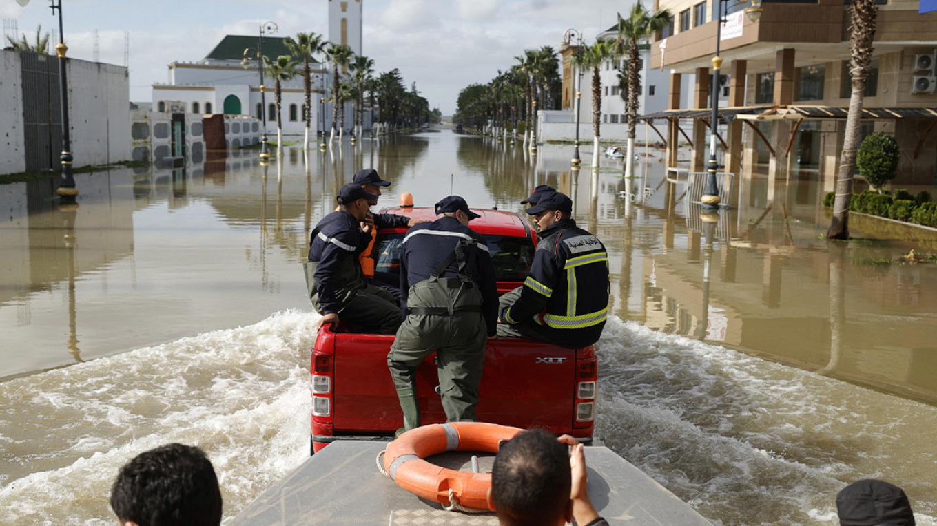 &Pi;&lambda;&eta;&mu;&mu;ύ&rho;&epsilon;&sigmaf; &laquo;&sigma;&alpha;&rho;ώ&nu;&omicron;&upsilon;&nu;&raquo; &tau;&omicron; &Mu;&alpha;&rho;ό&kappa;&omicron;: &Pi;ά&nu;&omega; &alpha;&pi;ό 150.000 ά&nu;&theta;&rho;&omega;&pi;&omicron;&iota; &epsilon;&kappa;&kappa;έ&nu;&omega;&sigma;&alpha;&nu; &tau;&alpha; &sigma;&pi;ί&tau;&iota;&alpha; &tau;&omicron;&upsilon;&sigmaf;, &delta;&epsilon;ί&tau;&epsilon; &beta;ί&nu;&tau;&epsilon;&omicron;