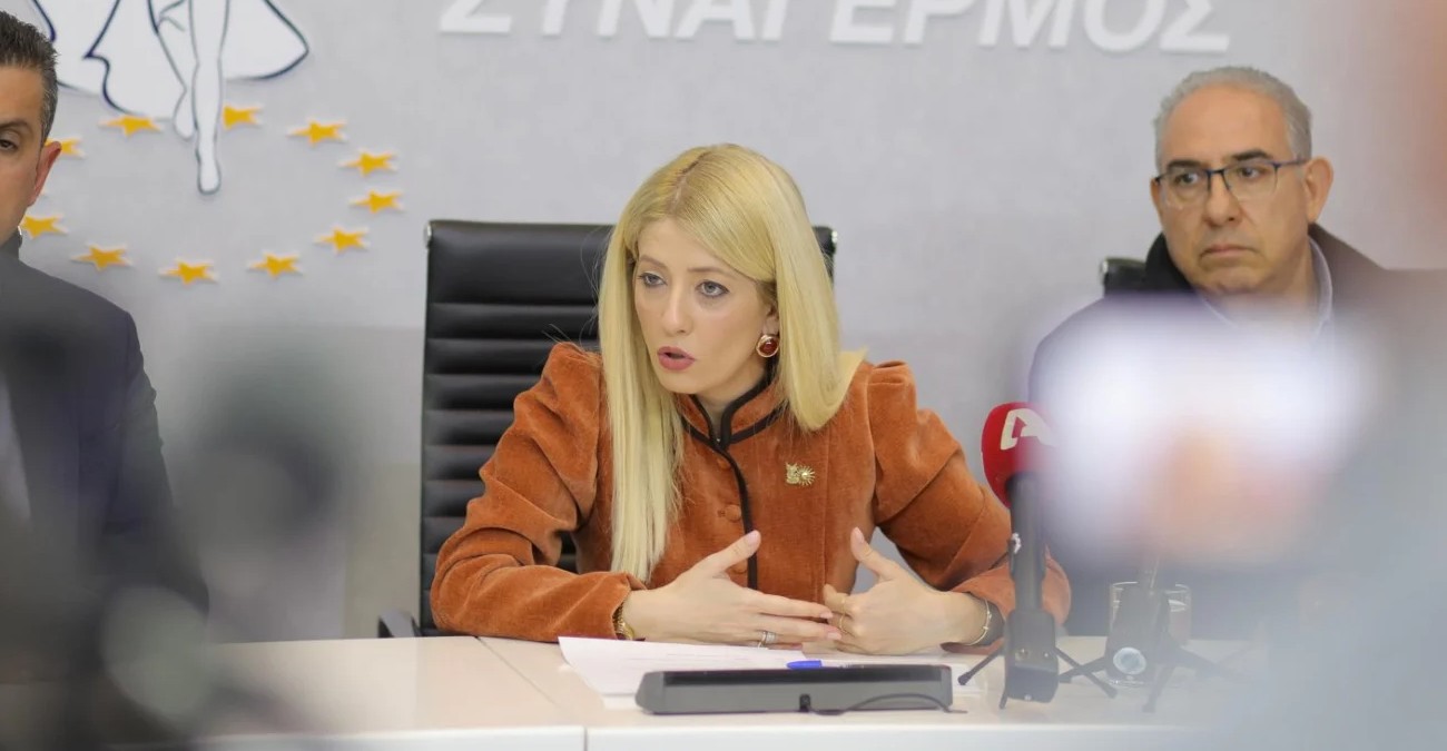 &Kappa;ά&lambda;&epsilon;&sigma;&mu;&alpha; &Alpha;&nu;&nu;ί&tau;&alpha;&sigmaf; &epsilon;&nu;ό&psi;&epsilon;&iota; &epsilon;&kappa;&lambda;&omicron;&gamma;ώ&nu; - &laquo;&Theta;&alpha; &alpha;&phi;ή&sigma;&epsilon;&tau;&epsilon; &tau;&eta; &chi;ώ&rho;&alpha; &nu;&alpha; &beta;&omicron;&upsilon;&lambda;&iota;ά&xi;&epsilon;&iota; &sigma;&tau;&omicron;&nu; &delta;&iota;&chi;&alpha;&sigma;&mu;ό &kappa;&alpha;&iota; &tau;&omicron;&nu; &kappa;&alpha;&tau;&alpha;&sigma;&tau;&rho;&omicron;&phi;&iota;&kappa;ό &lambda;&alpha;ϊ&kappa;&iota;&sigma;&mu;ό;&raquo;