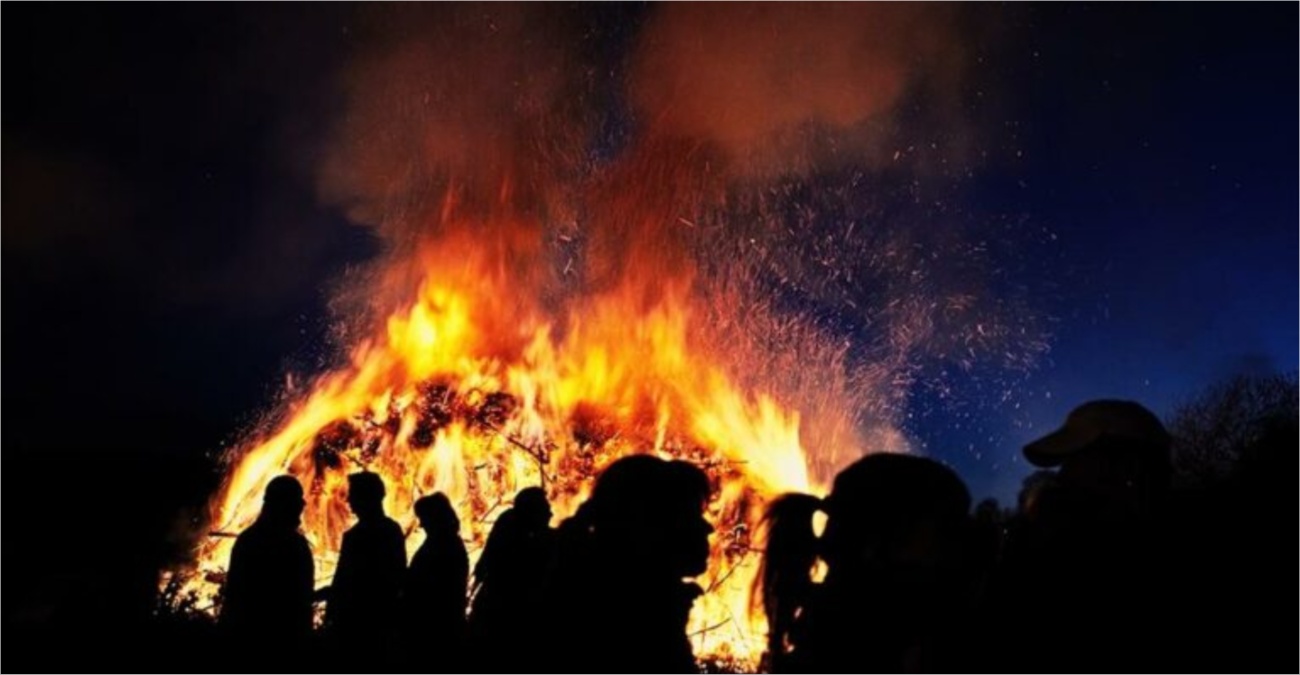 &Epsilon;&pi;&iota;&chi;&epsilon;ί&rho;&eta;&sigma;&eta; &laquo;&lambda;&alpha;&mu;&pi;&rho;&alpha;&tau;&zeta;&iota;έ&sigmaf;&raquo;: &Chi;&epsilon;&iota;&rho;&omicron;&pi;έ&delta;&epsilon;&sigmaf; &sigma;&epsilon; 21&chi;&rho;&omicron;&nu;&omicron; &mu;&epsilon; &kappa;&omicron;&kappa;&alpha;ΐ&nu;&eta; &kappa;&alpha;&iota; &kappa;&rho;&omicron;&tau;ί&delta;&epsilon;&sigmaf; - &Epsilon;&pi;&epsilon;&iota;&sigma;&omicron;&delta;&iota;&alpha;&kappa;έ&sigmaf; &pi;&epsilon;&rho;&iota;&pi;&omicron;&lambda;ί&epsilon;&sigmaf; &sigma;&epsilon; &Lambda;&epsilon;&upsilon;&kappa;&omega;&sigma;ί&alpha; &kappa;&alpha;&iota; &Pi;ά&phi;&omicron;