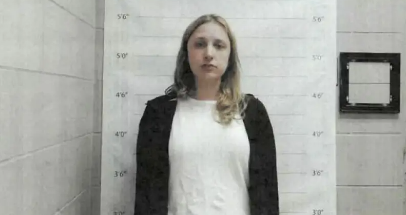 &Sigma;&omicron;&kappa; &sigma;&epsilon; &lambda;ύ&kappa;&epsilon;&iota;&omicron; &theta;&eta;&lambda;έ&omega;&nu;: &Kappa;&alpha;&theta;&eta;&gamma;ή&tau;&rho;&iota;&alpha; &Beta;&iota;&omicron;&lambda;&omicron;&gamma;ί&alpha;&sigmaf; &sigma;&upsilon;&nu;&epsilon;&lambda;ή&phi;&theta;&eta; &kappa;&alpha;&iota; &alpha;&pi;&omicron;&lambda;ύ&theta;&eta;&kappa;&epsilon; &gamma;&iota;&alpha;&tau;ί έ&kappa;&alpha;&nu;&epsilon; &sigma;&epsilon;&xi; &mu;&epsilon; &mu;&alpha;&theta;ή&tau;&rho;&iota;ά &tau;&eta;&sigmaf;