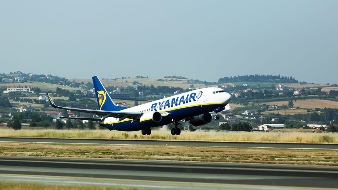&Eta; Ryanair &alpha;&nu;&alpha;&kappa;&omicron;ί&nu;&omega;&sigma;&epsilon; &epsilon;&pi;ί&sigma;&eta;&mu;&alpha; &tau;&eta;&nu; &pi;&alpha;ύ&sigma;&eta; &lambda;&epsilon;&iota;&tau;&omicron;&upsilon;&rho;&gamma;ί&alpha;&sigmaf; &tau;&eta;&sigmaf; &beta;ά&sigma;&eta;&sigmaf; &tau;&eta;&sigmaf; &sigma;&tau;&eta; &Theta;&epsilon;&sigma;&sigma;&alpha;&lambda;&omicron;&nu;ί&kappa;&eta; - &Tau;&iota; &theta;&alpha; &sigma;&upsilon;&mu;&beta;&epsilon;ί &mu;&epsilon; &tau;&omicron; &alpha;&epsilon;&rho;&omicron;&delta;&rho;ό&mu;&iota;&omicron; &Alpha;&theta;&eta;&nu;ώ&nu;