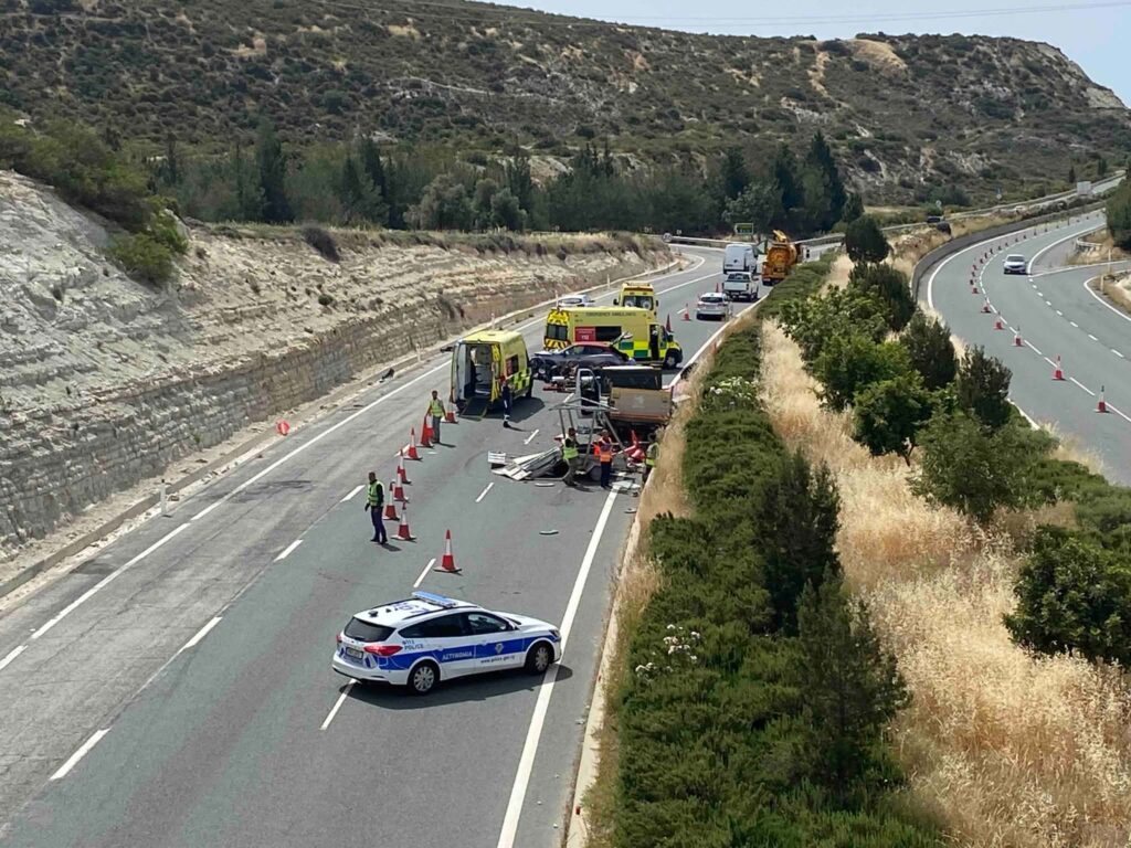 &Sigma;&omicron;&beta;&alpha;&rho;ό &tau;&rho;&omicron;&chi;&alpha;ί&omicron;: Ά&nu;&omicron;&iota;&xi;&epsilon; &mu;&epsilon;&tau;ά &alpha;&pi;ό &tau;&rho;&epsilon;&iota;&sigmaf; ώ&rho;&epsilon;&sigmaf; &omicron; &alpha;&upsilon;&tau;&omicron;&kappa;&iota;&nu;&eta;&tau;ό&delta;&rho;&omicron;&mu;&omicron;&sigmaf;