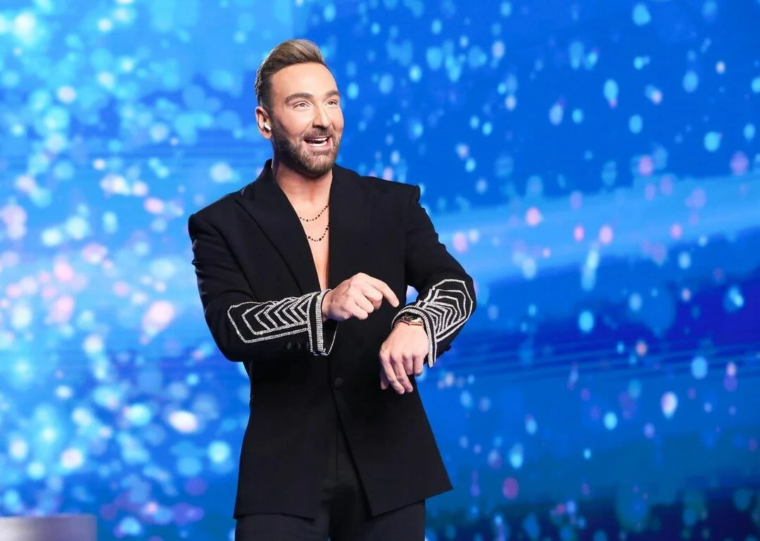 &Nu;ί&kappa;&omicron;&sigmaf; &Kappa;&omicron;&kappa;&lambda;ώ&nu;&eta;&sigmaf;: &Kappa;ά&nu;&alpha;&mu;&epsilon; &pi;&rho;ό&tau;&alpha;&sigma;&eta; &sigma;&epsilon; &gamma;&nu;&omega;&sigma;&tau;ή influencer &gamma;&iota;&alpha; &tau;&omicron; J2US &mu;&epsilon; 3-4.000 &epsilon;&upsilon;&rho;ώ - H &epsilon;&pi;&iota;&kappa;ή &alpha;&pi;ά&nu;&tau;&eta;&sigma;ή &tau;&eta;&sigmaf;