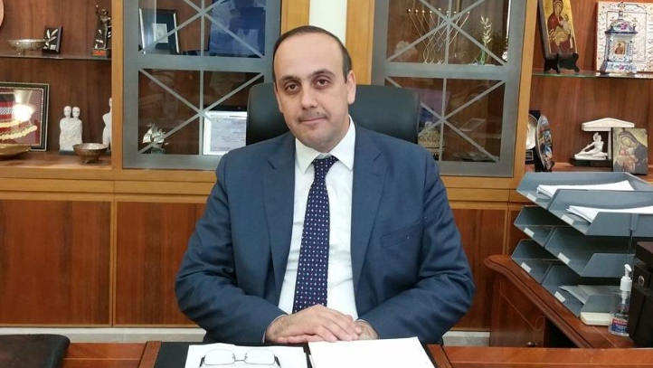 &Upsilon;&pi;ό &pi;ί&epsilon;&sigma;&eta; &omicron; &Phi;. &Phi;&alpha;ί&delta;&omega;&nu;&omicron;&sigmaf;: &Alpha;&nu;&alpha;&tau;&rho;&omicron;&pi;ή &mu;&epsilon; &pi;&omicron;&lambda;ύ&omega;&rho;&eta; &kappa;&alpha;&tau;ά&theta;&epsilon;&sigma;&eta; &alpha;&pi;ό &phi;&epsilon;&rho;ό&mu;&epsilon;&nu;&omicron; &theta;ύ&mu;&alpha; - &Omicron; &iota;&sigma;&chi;&upsilon;&rho;&iota;&sigma;&mu;&omicron;ί &gamma;&iota;&alpha; &pi;&alpha;&lambda;&alpha;&iota;ό&tau;&epsilon;&rho;&eta; &upsilon;&pi;ό&theta;&epsilon;&sigma;&eta; &kappa;&alpha;&iota; &tau;&alpha; &nu;έ&alpha; &omicron;&nu;ό&mu;&alpha;&tau;&alpha; &sigma;&tau;&omicron; &laquo;&kappa;ά&delta;&rho;&omicron;&raquo;