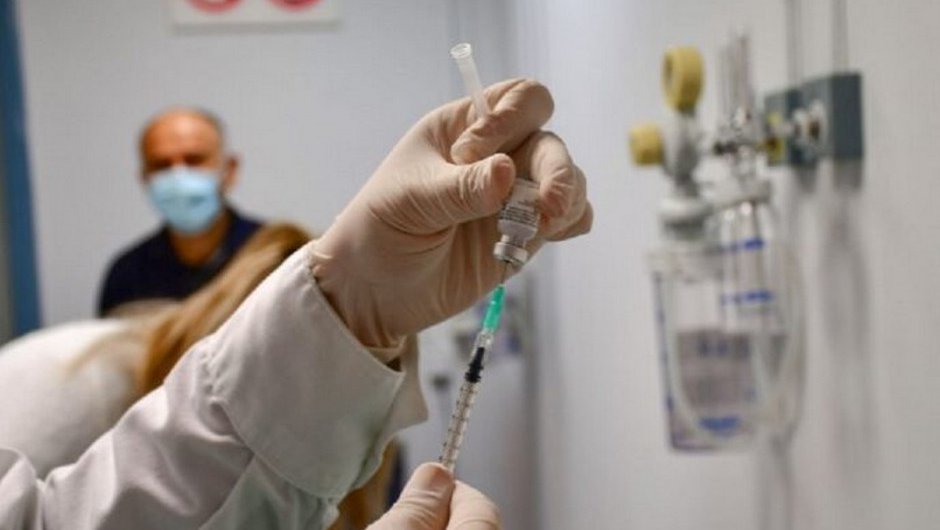 &Alpha;&nu;&eta;&sigma;&upsilon;&chi;ί&alpha; &gamma;&iota;&alpha; &tau;&omicron;&nu; RSV - &Pi;&omicron;&iota;&epsilon;&sigmaf; &eta;&lambda;&iota;&kappa;ί&epsilon;&sigmaf; &pi;&lambda;ή&tau;&tau;&epsilon;&iota; &pi;&epsilon;&rho;&iota;&sigma;&sigma;ό&tau;&epsilon;&rho;&omicron; - &Tau;&iota; &iota;&sigma;&chi;ύ&epsilon;&iota; &mu;&epsilon; &tau;&alpha; &epsilon;&mu;&beta;ό&lambda;&iota;&alpha;