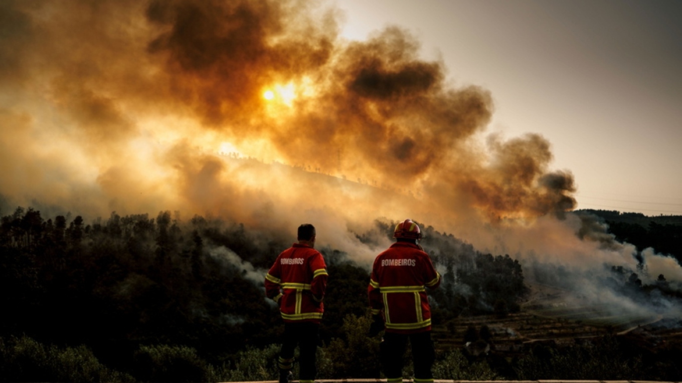 Τραγωδία στην Πορτογαλία: Ένας πυροσβέστης έχασε τη ζωή του
