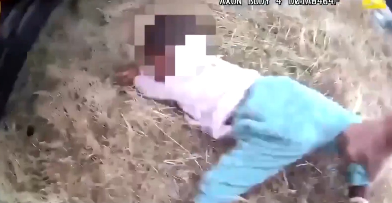 VIDEO: Δραματική διάσωση παιδιού 15 μηνών που εγκλωβίστηκε σε αναποδογυρισμένο αυτοκίνητο στο Τέξας