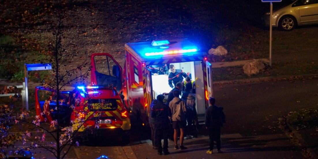Τραγωδία στη Γαλλία: Αυτοκίνητο έπεσε πάνω σε πεζούς Τραγωδία στη Γαλλία: Αυτοκίνητο έπεσε πάνω σε πεζούς