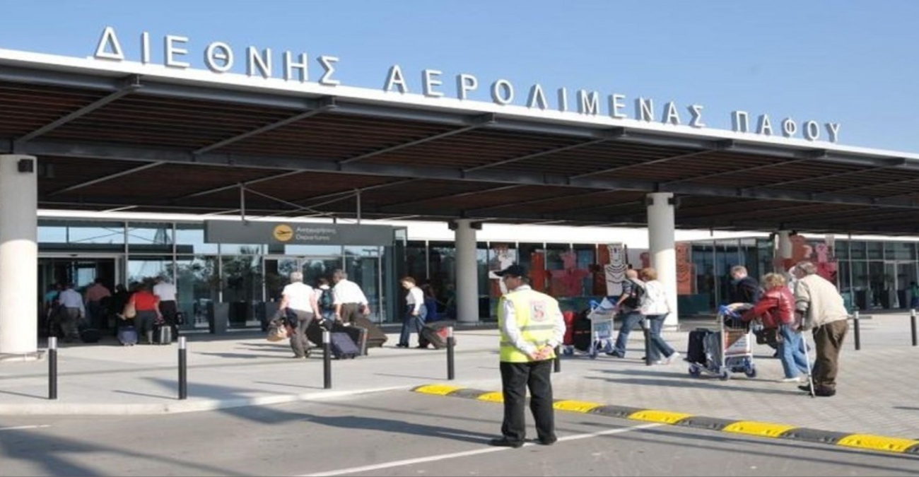 Έφθασε στην Κύπρο με 24 κιλά κάνναβης στις αποσκευές της Έφθασε στην Κύπρο με 24 κιλά κάνναβης στις αποσκευές της