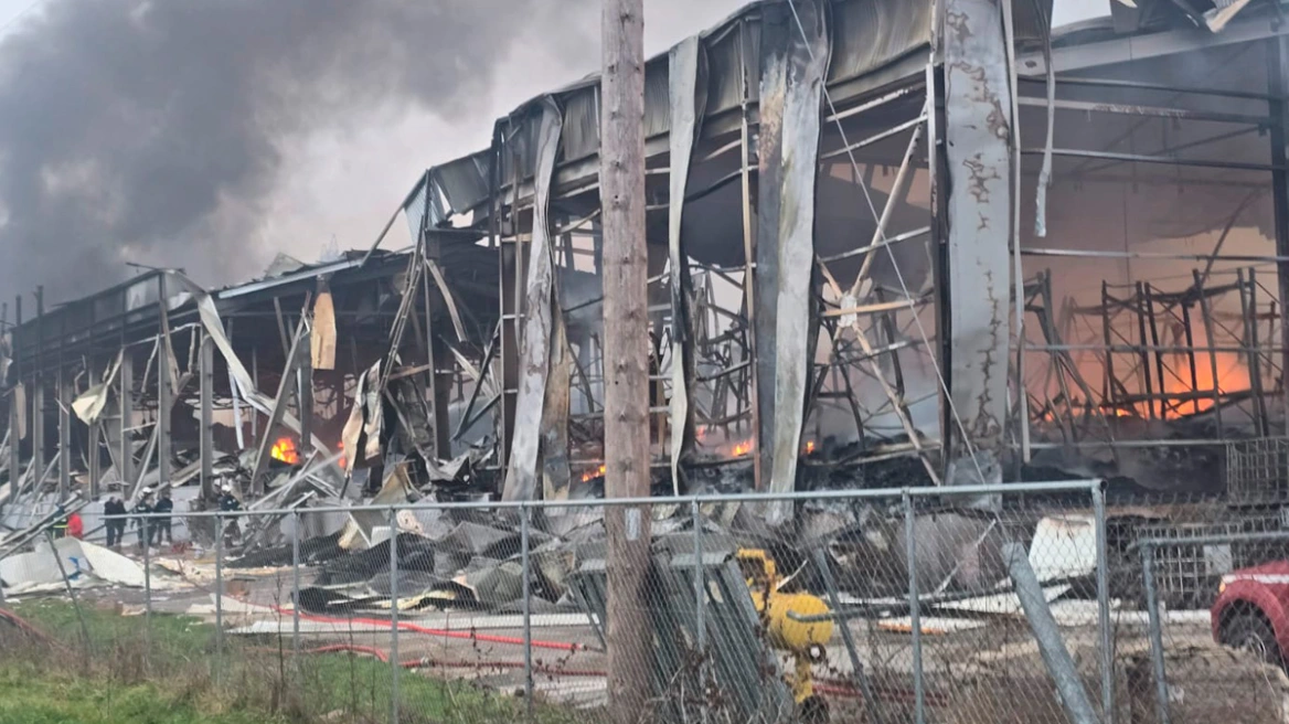 &Epsilon;&nu;&tau;&omicron;&pi;ί&sigma;&tau;&eta;&kappa;&alpha;&nu; &tau;έ&sigma;&sigma;&epsilon;&rho;&iota;&sigmaf; &sigma;&omicron;&rho;&omicron;ί &gamma;&upsilon;&nu;&alpha;&iota;&kappa;ώ&nu; &mu;&epsilon;&tau;ά &tau;&eta;&nu; έ&kappa;&rho;&eta;&xi;&eta; &sigma;&tau;&omicron; &epsilon;&rho;&gamma;&omicron;&sigma;&tau;ά&sigma;&iota;&omicron; &tau;&eta;&sigmaf; &Beta;&iota;&omicron;&lambda;ά&nu;&tau;&alpha; &sigma;&tau;&alpha; &Tau;&rho;ί&kappa;&alpha;&lambda;&alpha;, &alpha;&gamma;&nu;&omicron;&epsilon;ί&tau;&alpha;&iota; ά&lambda;&lambda;&eta; &mu;ί&alpha; &epsilon;&rho;&gamma;&alpha;&zeta;ό&mu;&epsilon;&nu;&eta;