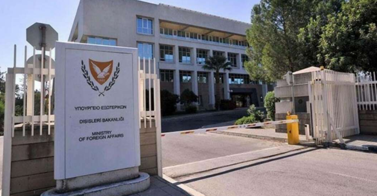 Τέσσερις Κύπριοι και μέλη οικογενειών τους εξήλθαν από Ιράν μέσω Αρμενίας και επιστρέφουν