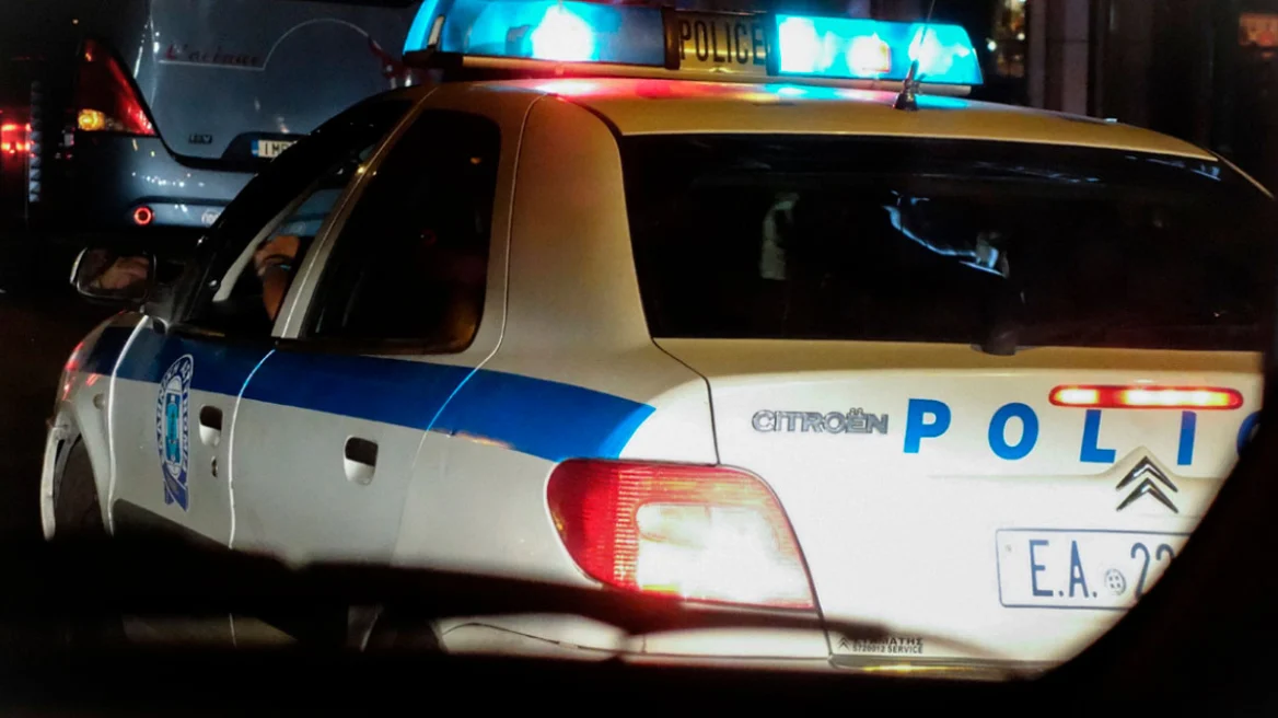 &laquo;Ά&nu;&omicron;&iota;&xi;&epsilon; &tau;&eta;&nu; &pi;ό&rho;&tau;&alpha; &tau;&omicron;&upsilon; &alpha;&upsilon;&tau;&omicron;&kappa;&iota;&nu;ή&tau;&omicron;&upsilon; &mu;&omicron;&upsilon; &kappa;&alpha;&iota; &mu;&epsilon; &chi;&tau;ύ&pi;&eta;&sigma;&epsilon;&raquo;: &Omicron;&delta;&eta;&gamma;ό&sigmaf; &sigma;&tau;&eta;&nu; &Pi;ά&tau;&rho;&alpha; &kappa;&alpha;&tau;&alpha;&gamma;&gamma;έ&lambda;&lambda;&epsilon;&iota; ό&tau;&iota; &delta;έ&chi;&tau;&eta;&kappa;&epsilon; &epsilon;&pi;ί&theta;&epsilon;&sigma;&eta; &mu;&epsilon; &sigma;&iota;&delta;&epsilon;&rho;&omicron;&lambda;&omicron;&sigma;&tau;ό