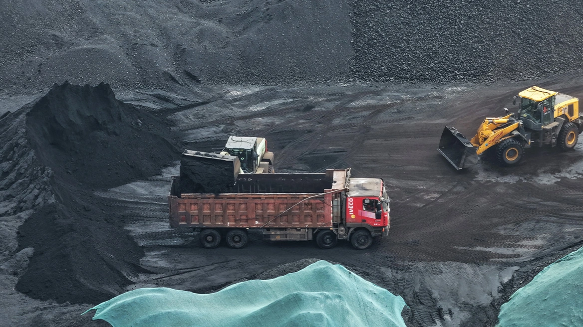 &Delta;&iota;&alpha;&sigma;ώ&theta;&eta;&kappa;&alpha;&nu; &omicron;&iota; 41 &epsilon;&rho;&gamma;ά&tau;&epsilon;&sigmaf; &pi;&omicron;&upsilon; &pi;&alpha;&gamma;&iota;&delta;&epsilon;ύ&tau;&eta;&kappa;&alpha;&nu; &sigma;&epsilon; &alpha;&nu;&theta;&rho;&alpha;&kappa;&omega;&rho;&upsilon;&chi;&epsilon;ί&omicron; &sigma;&tau;&eta;&nu; &Omicron;&upsilon;&kappa;&rho;&alpha;&nu;ί&alpha;