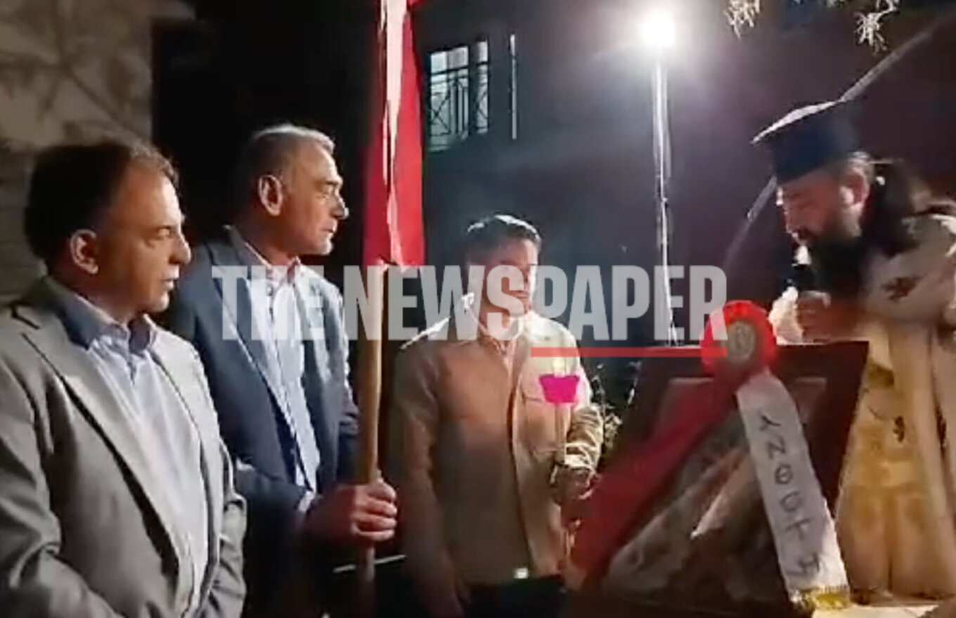 «Δεν έχει κανένα Χριστός Ανέστη»: Ιερέας διέκοψε τον «Καλό Λόγο» για τις κροτίδες - Δείτε βίντεο