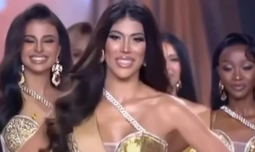 VIDEO: Viral η γκάφα διαγωνιζόμενης σε καλλιστεία VIDEO: Viral η γκάφα διαγωνιζόμενης σε καλλιστεία