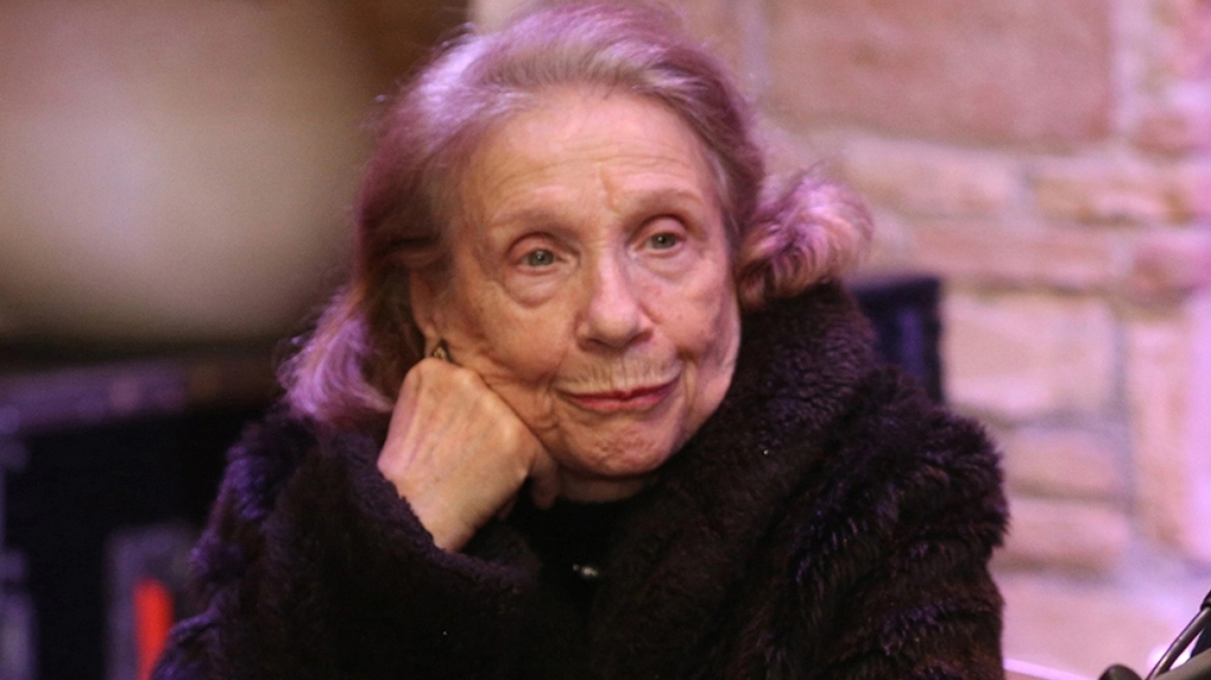 Έ&phi;&upsilon;&gamma;&epsilon; &alpha;&pi;ό &tau;&eta; &zeta;&omega;ή &eta; &Mu;έ&lambda;&pi;&omega; &Zeta;&alpha;&rho;ό&kappa;&omega;&sigma;&tau;&alpha; &sigma;&tau;&alpha; 93 &tau;&eta;&sigmaf; &chi;&rho;ό&nu;&iota;&alpha;