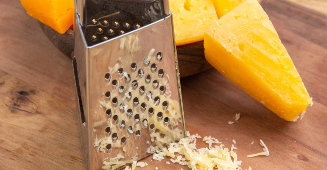 &Tau;&iota; &chi;&rho;&eta;&sigma;&iota;&mu;&epsilon;ύ&epsilon;&iota; &eta; &laquo;&mu;&upsilon;&tau;&epsilon;&rho;ή&raquo; &pi;&lambda;&epsilon;&upsilon;&rho;ά &sigma;&tau;&omicron;&nu; &tau;&rho;ί&phi;&tau;&eta; &tau;&upsilon;&rho;&iota;&omicron;ύ: &Eta; &alpha;&pi;ά&nu;&tau;&eta;&sigma;&eta; &pi;&omicron;&upsilon; &mu;&pi;&epsilon;&rho;&delta;&epsilon;ύ&epsilon;&iota; &pi;&omicron;&lambda;&lambda;&omicron;ύ&sigmaf; &sigma;&tau;&eta;&nu; &kappa;&omicron;&upsilon;&zeta;ί&nu;&alpha;