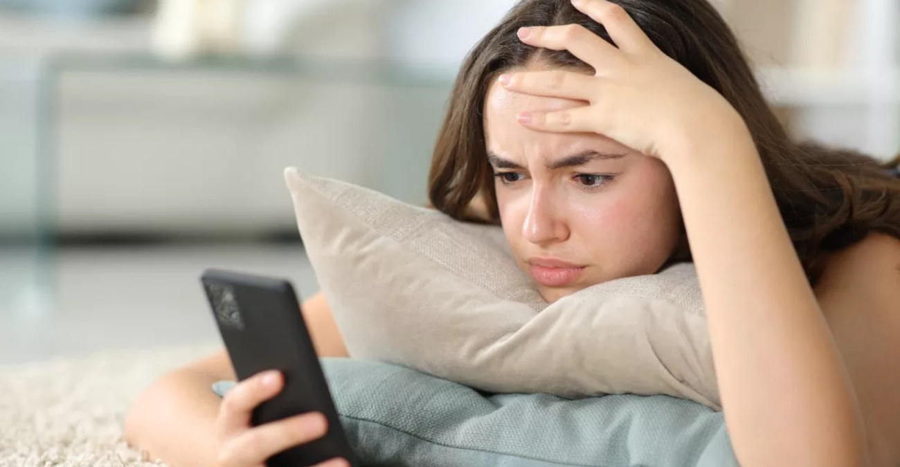 «Δίνουν και την ψυχή τους» για λίγα follows – Ποιοι έφηβοι είναι οι πιο θλιμμένοι χρήστες των social media