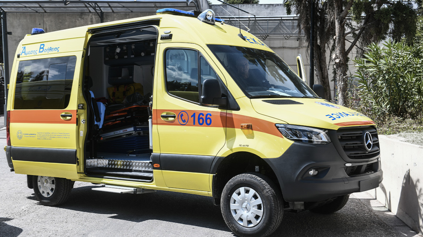 &Nu;&epsilon;&kappa;&rho;ή 41&chi;&rho;&omicron;&nu;&eta; &sigma;&epsilon; &kappa;&alpha;&tau;ά&lambda;&upsilon;&mu;&alpha; &sigma;&tau;&eta;&nu; &Kappa;&rho;ή&tau;&eta;